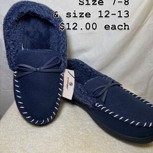 Men’s dark blue shoe slipper size 7/8 and 12/13 moccasins brand  is penny sue .